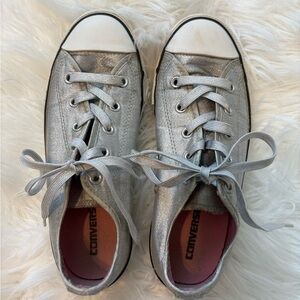 EUC Converse Chuck Taylor All Star Low-Top Sneaker Kids Size 3